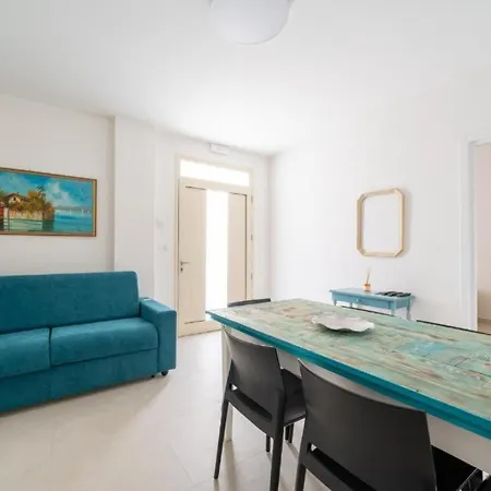 Villa La Favorita House With Pool